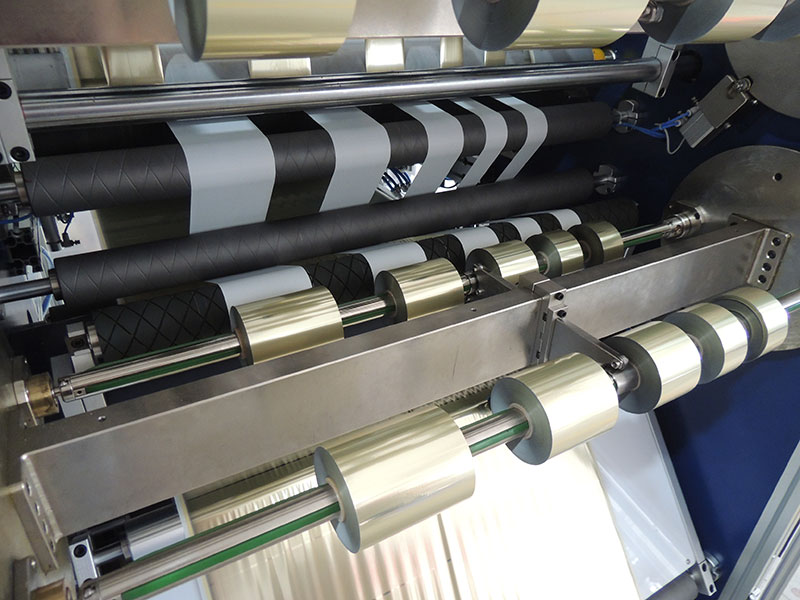 Exploration of the development trend and application field of slitting machine manufacturers